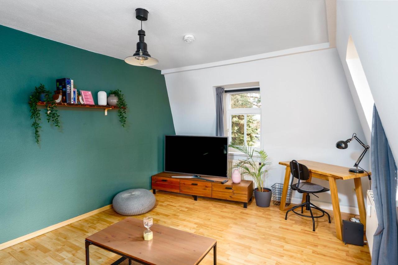 2R Apartment Perfect For Families! Kitchen - Parking - Netflix เดรสเดน ภายนอก รูปภาพ