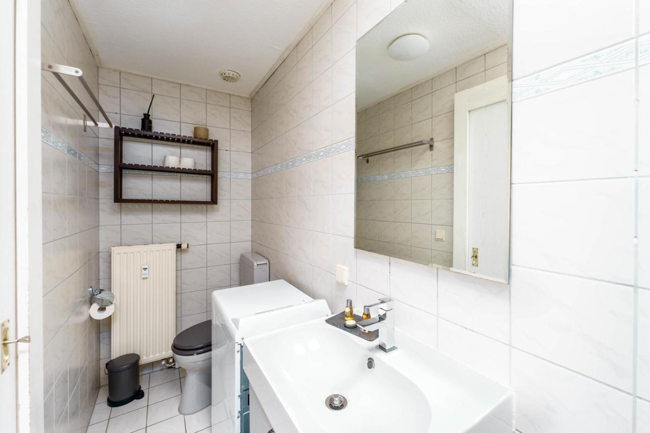 2R Apartment Perfect For Families! Kitchen - Parking - Netflix เดรสเดน ภายนอก รูปภาพ