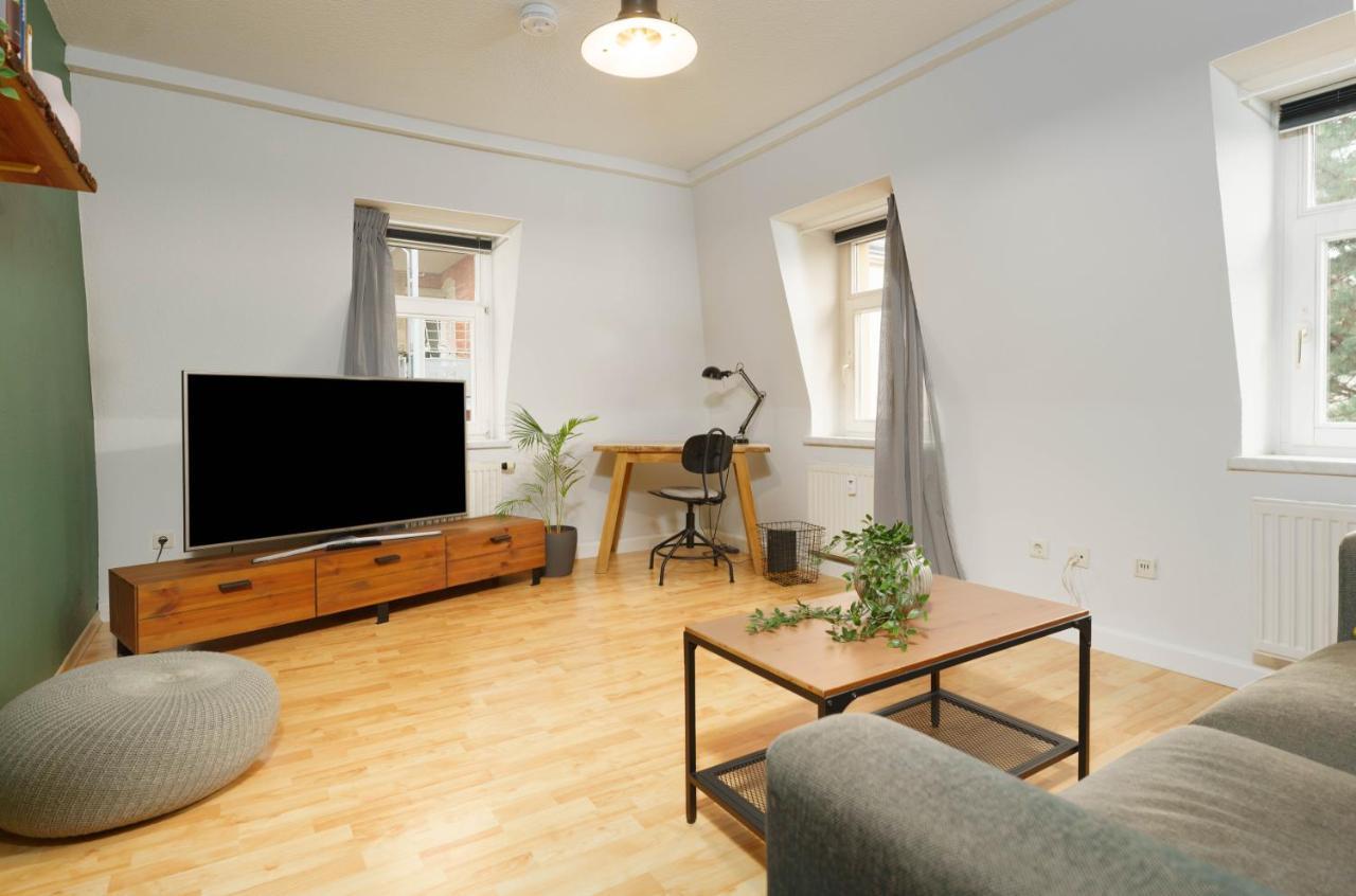 2R Apartment Perfect For Families! Kitchen - Parking - Netflix เดรสเดน ภายนอก รูปภาพ